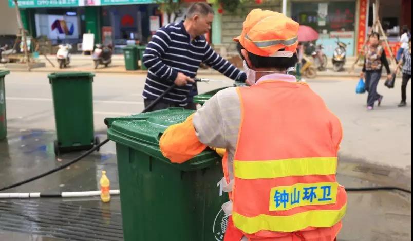 塑料垃圾桶