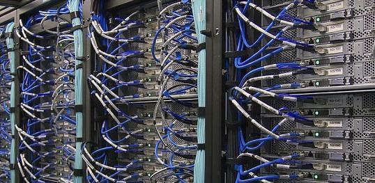 computer-server-mainframe-computer-cable.jpg